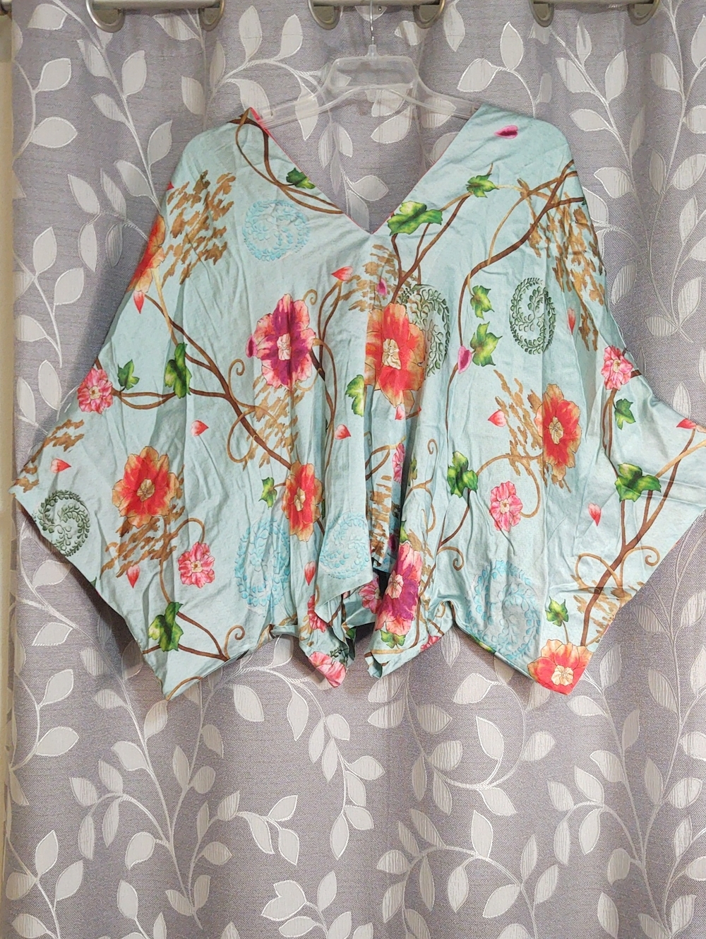 Natori Light Blue Floral V-Neck Tunic with Pink & Coral Blooms size L